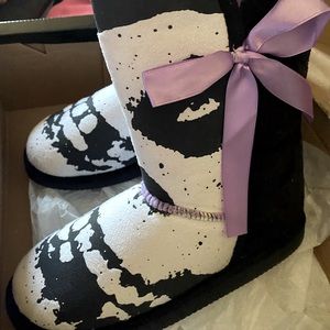 🔥SOLD🔥🔥🔥🔥Misfits Uggs style boots